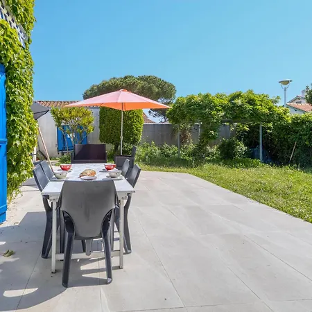 In * Saint-Denis-dʼOléron