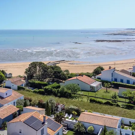 3 Bedroom Amazing In Saint-denis-doleron *