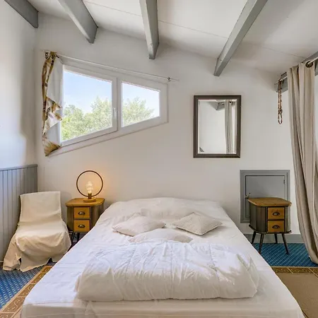 3 Bedroom Amazing In Saint-denis-doleron